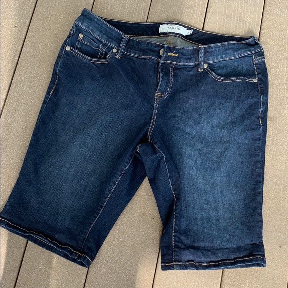Torrid woman’s shorts size 14